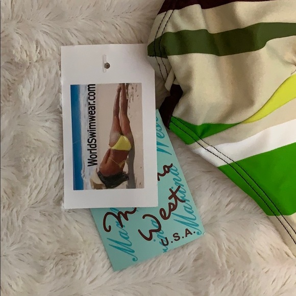 Ladies open back one piece swimsuit - Picture 2 of 4